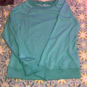 long sleeve sweatshirt size medium! never worn